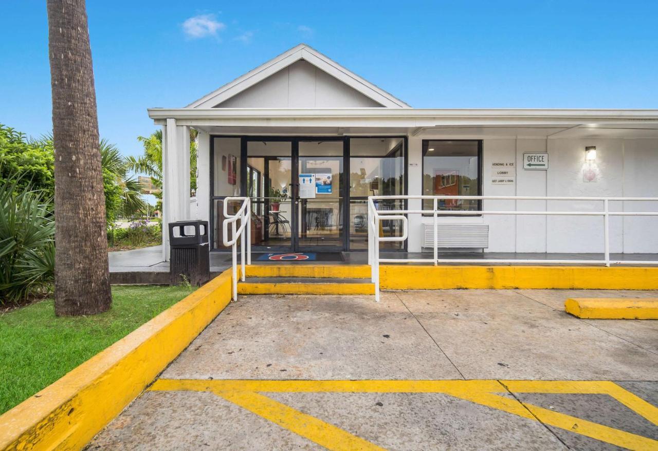 Motel 6-Fort Myers, Fl North Fort Myers Exterior photo